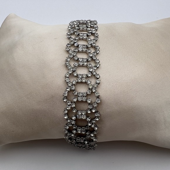 The Unbranded Brand Jewelry - Vintage Rhinestone Tennis Bracelet Silver Tone 7.5" Box Clasp Round Clear Stones